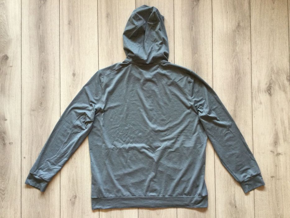 НОВ 100 % оригинален тъмно сив суичър NIKE / Найк размер L от САЩ