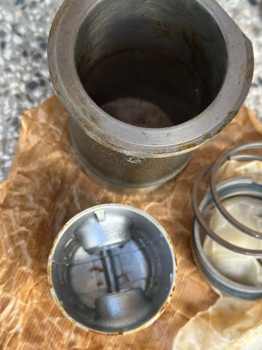 Skoda mb100 pistons ( бутала , сегменти , ризи , оригинални ) шкода