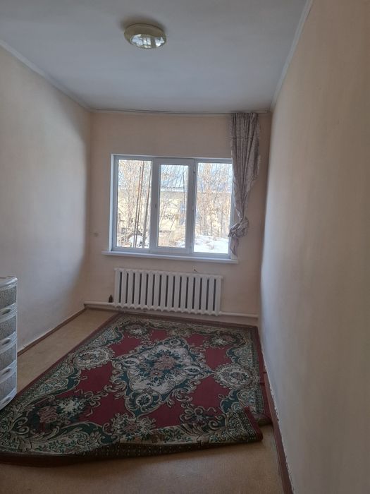 Продам дом в центре посёлка.