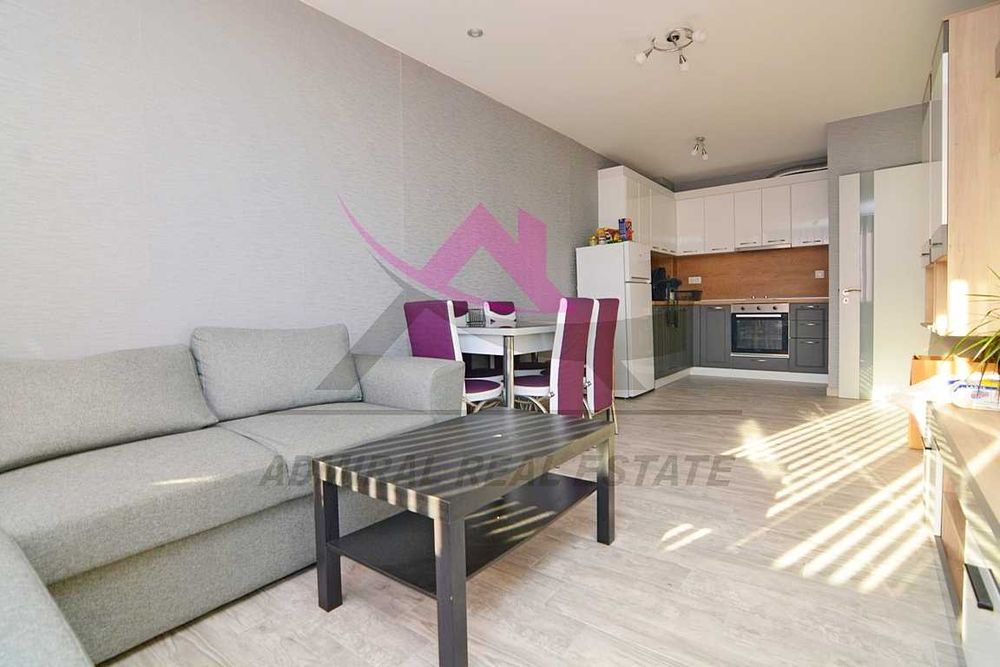 Дава се под наем Двустаен апартамент в Варна, Кайсиева градина - 55 кв.м за 409 € - Снимка #1