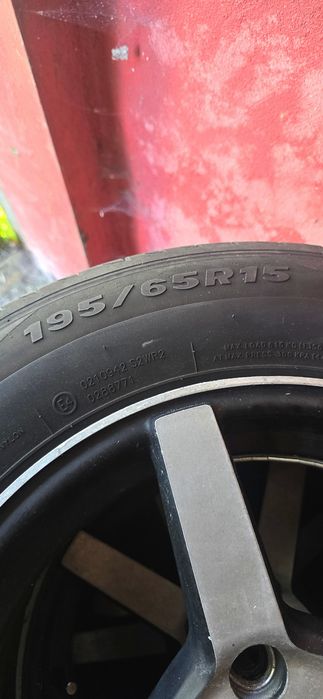 Продам шины с дисками 195х65х15