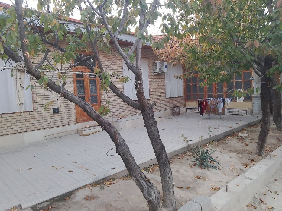 Uy sotiladi 3 sotuq srochna