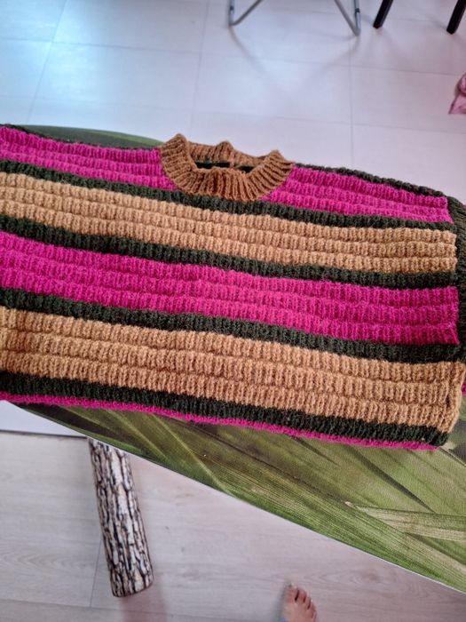 Дамски плетен пуловер от финна овча вълна