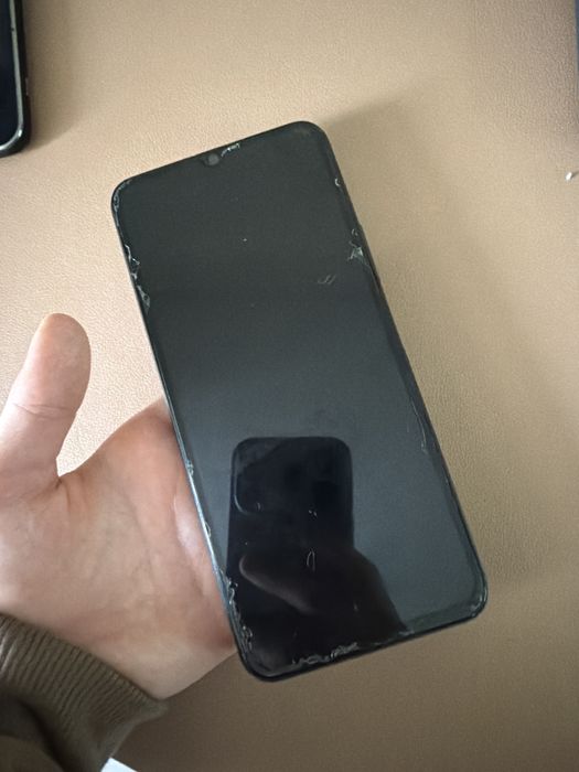 Продается 7 телефонов и один планшет