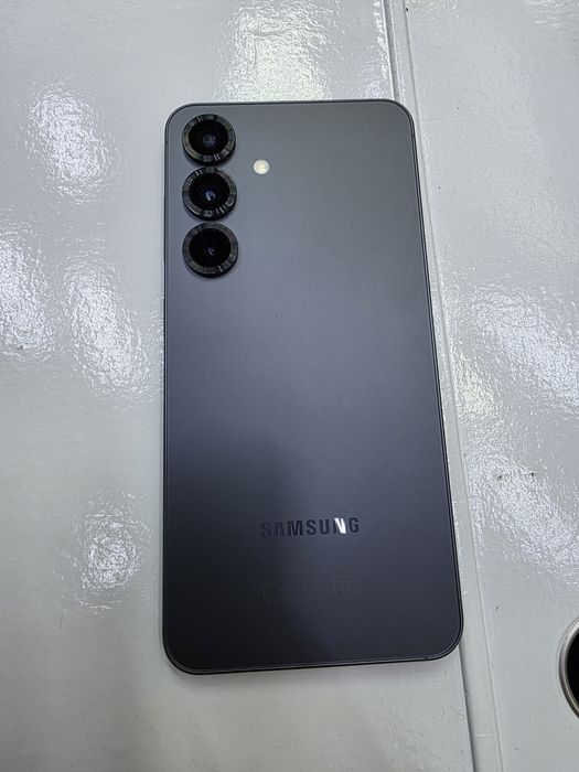 Samsung s25 12/128GB kelishamiz