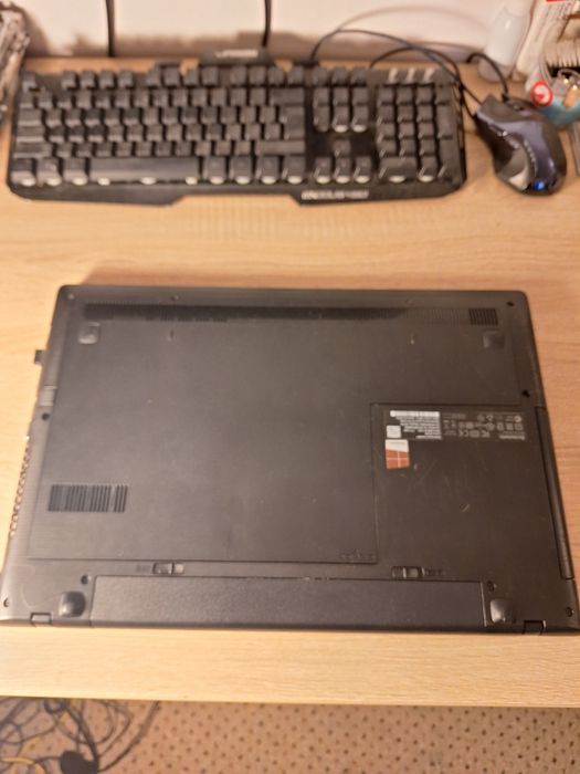 Laptop Lenovo G70-80 , i3 4005U , 8 GB,  ssd 120 GB,  17.3" HD+