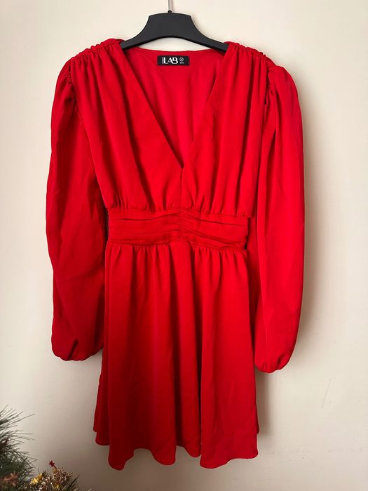 Рокля с дълъг ръкав