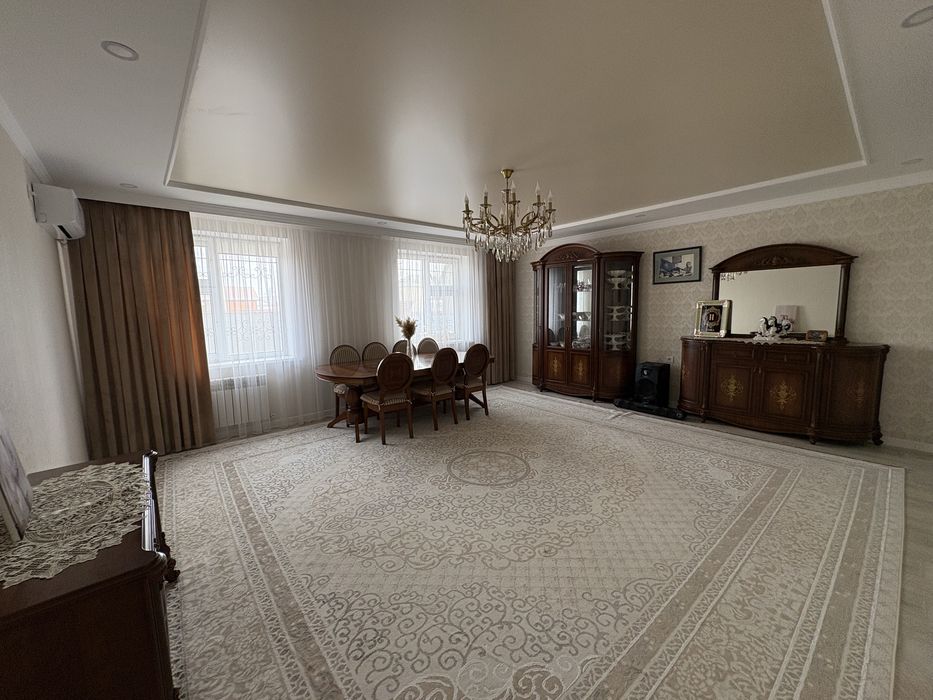 Коттедж в мкр Саркамыс 1