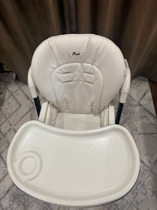 Продам коляску и детский столик для кормления