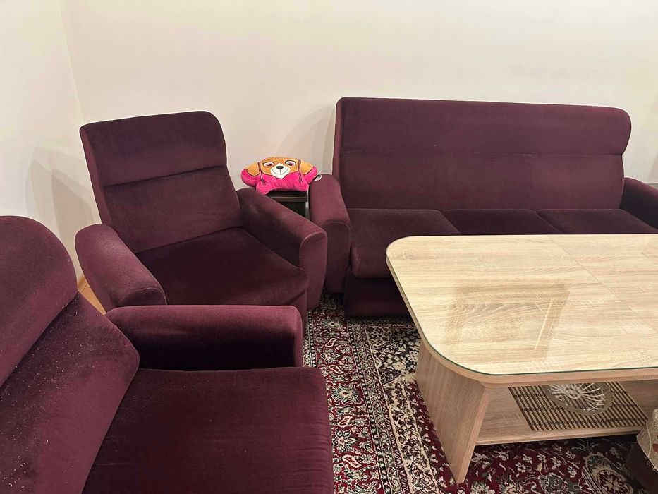 Холова гарнитура диван и два фотьойла