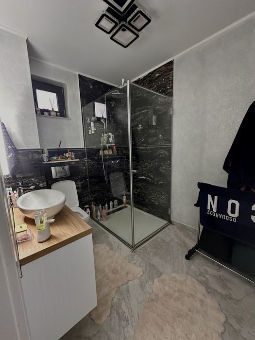 Casa de vanzare cu etaj!