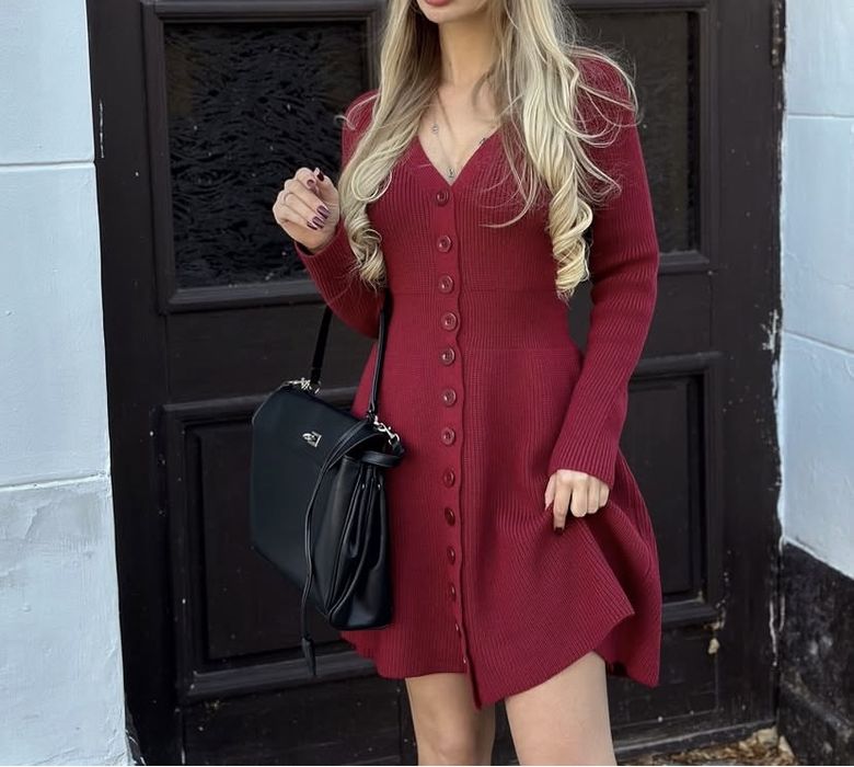 Продам платье. Бордовое, красивое