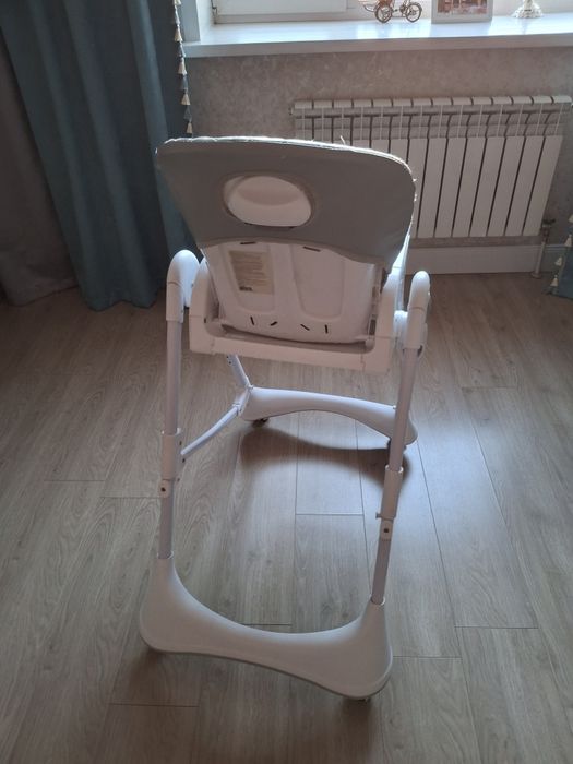 Детский столик.   Продам