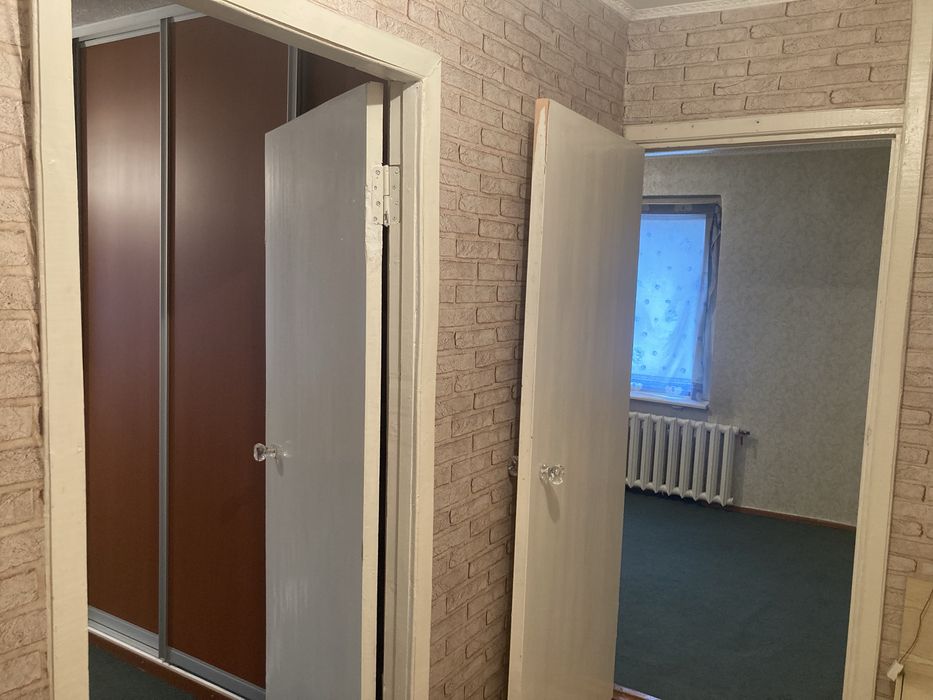 Продам двух комнатную квартиру