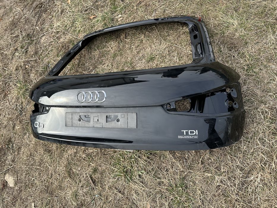 Hayon audi q3.8u.