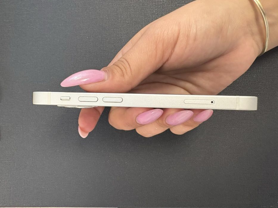 IPhone 13 mini..