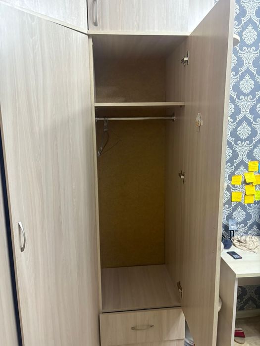 Угловой шкаф срочно