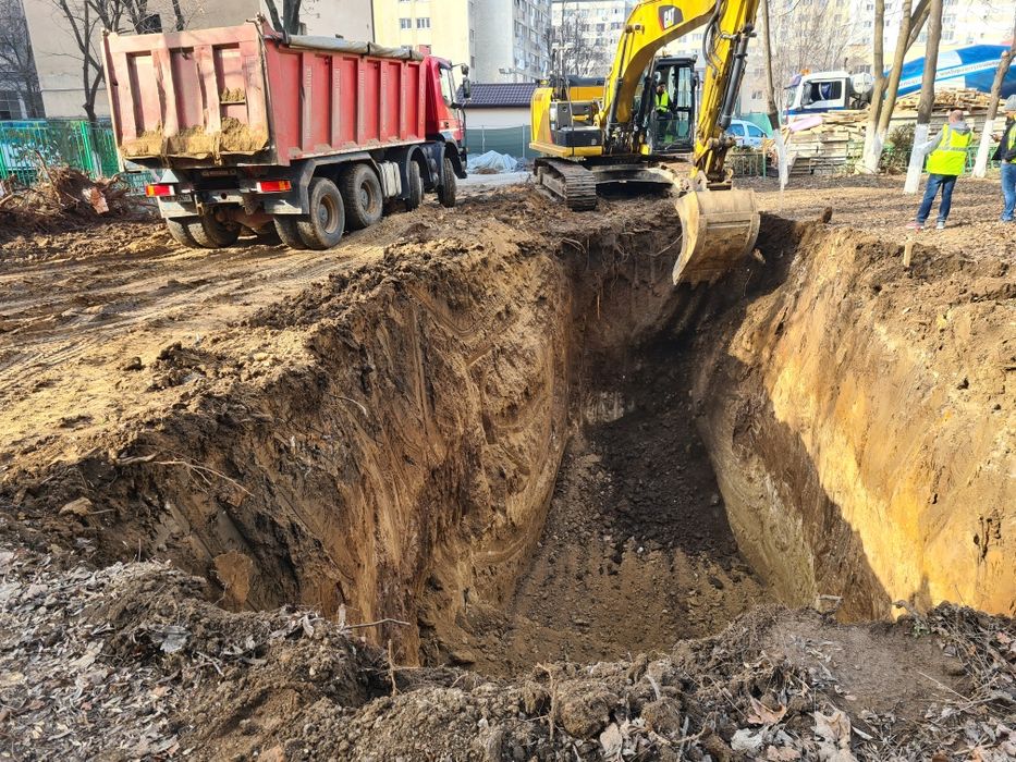 Sapaturi excavatii demolari foarfeca , pulverizator , demolam hale
