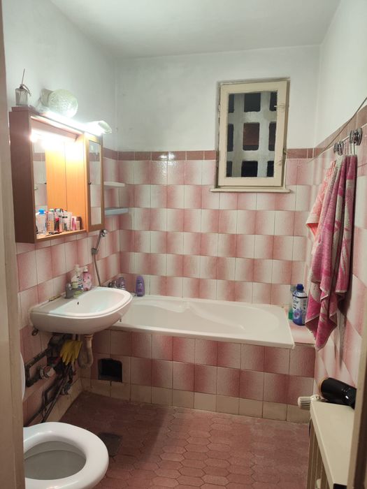 Vand apartament 2 camere