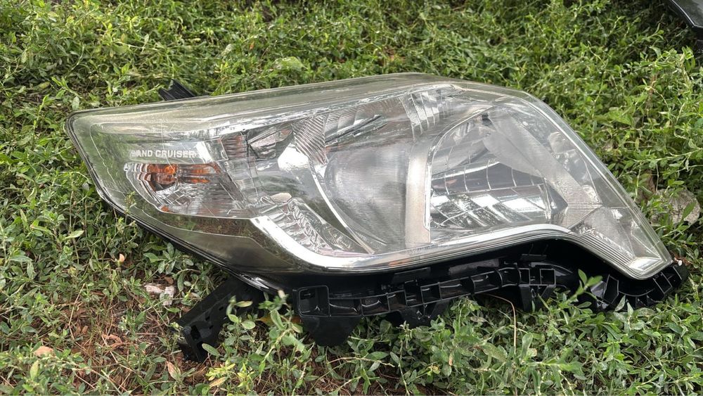 Land Cruiser Prado 150 Фара оригинал Б/У Правая