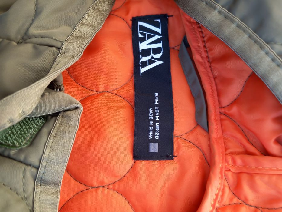 Vând haină verde Zara