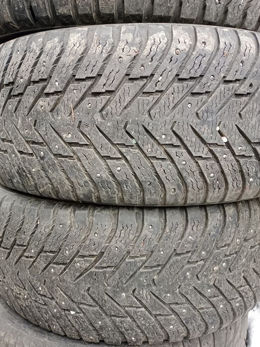 Продам шины на 18.