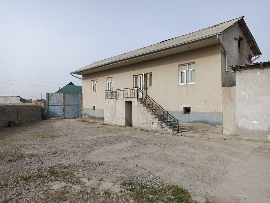 Uy sotilad?bektemir tuman rovid buzovchi mahalasi  nafosat kochasi 82u