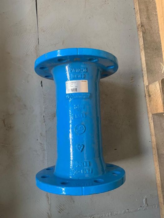 Фитинги чугунные, фланцы и прочее