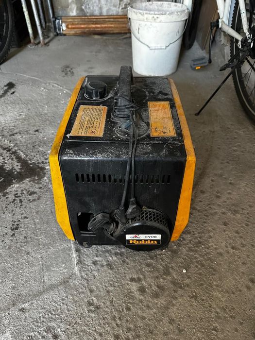 Бензиновый генератор