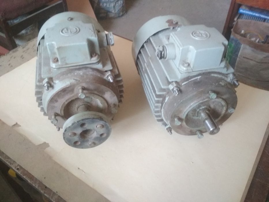 Продаются двигатели.