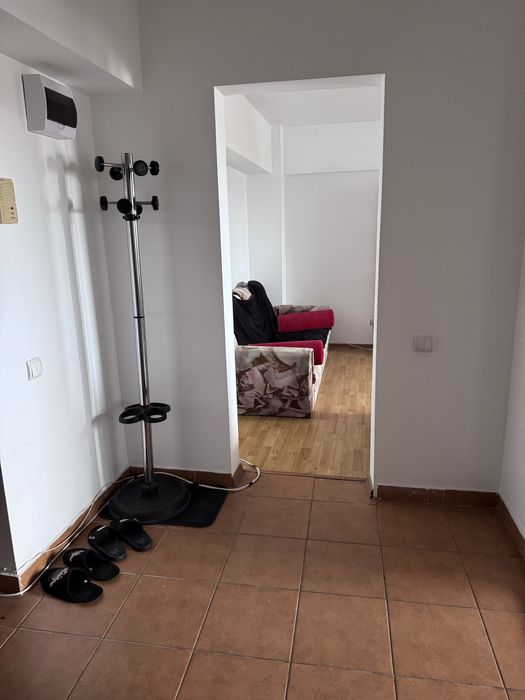 Inchiriez ap 2 camere central. Bloc Brd