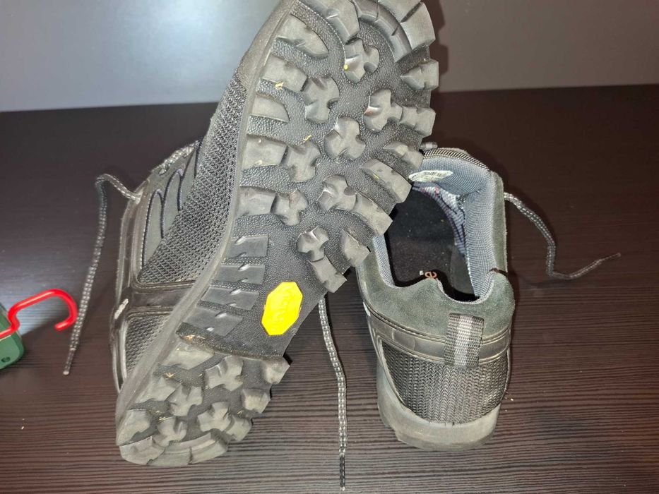 Мъжки планински обувки, водоустойчиви и дишащи, СМР - Италия