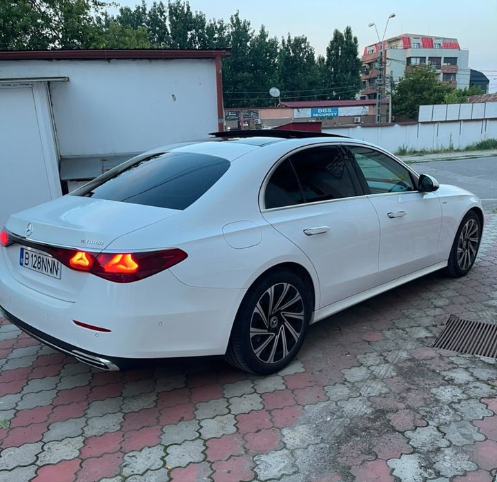 Mercedes-Benz Clasa E W214 | E 220 d Avantgarde | PANORAMIC | GARANȚIE | Schimb / Variante