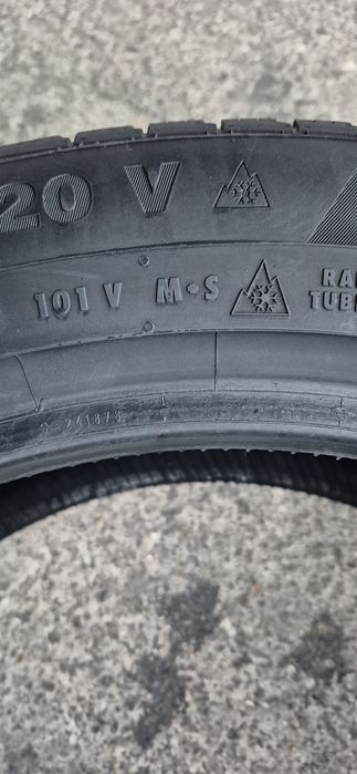 4 anvelope iarna Continental 255/45/20.Pretul este pe bucata.