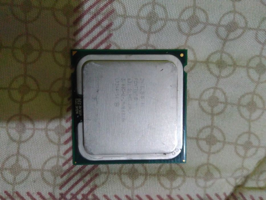 Обменяю две материнки ddr2 на одну ddr3