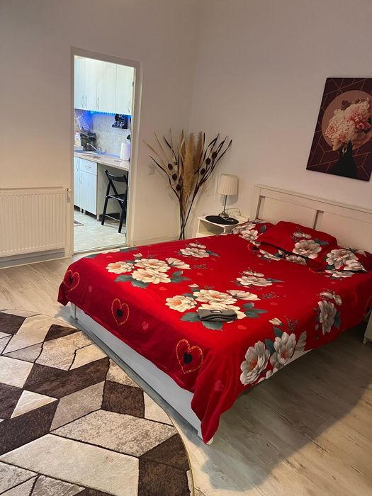 Vând garsoniera Militari Residence