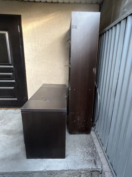 Шкаф и стол. Продам срочно