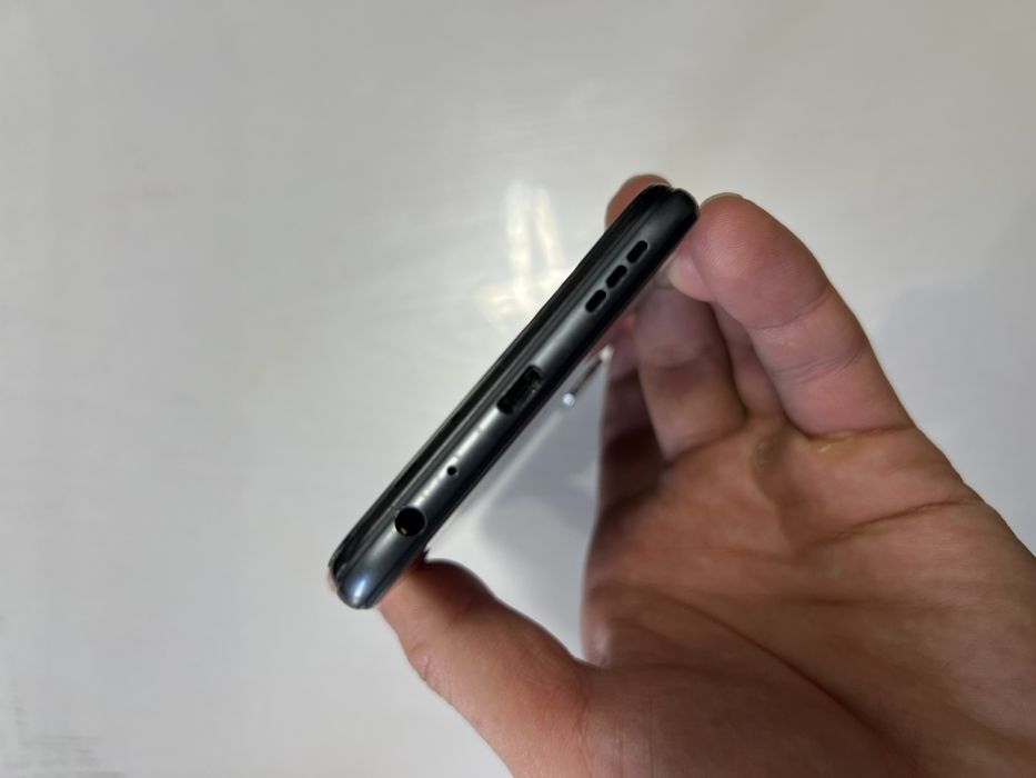 Vivo Y20 4/64GB Obsidian Black, ideal holatda, komplekt