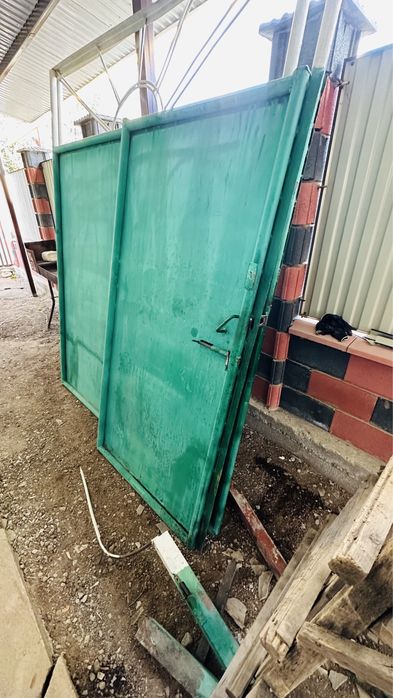 Продам ворота со стойками