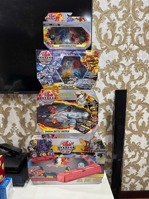 Набор Bakugan Geogan Brawler эксклюзивные Hyenix и Insectra Geogan