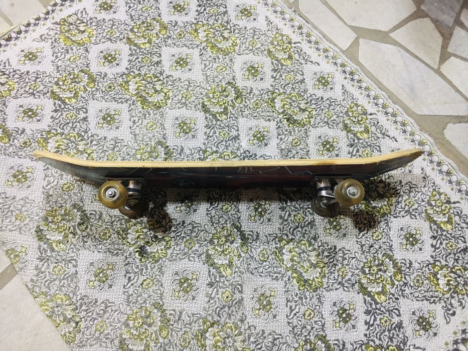 Скейтборд с принтом FERRARI на гелевый роликах, гибкий и удобный