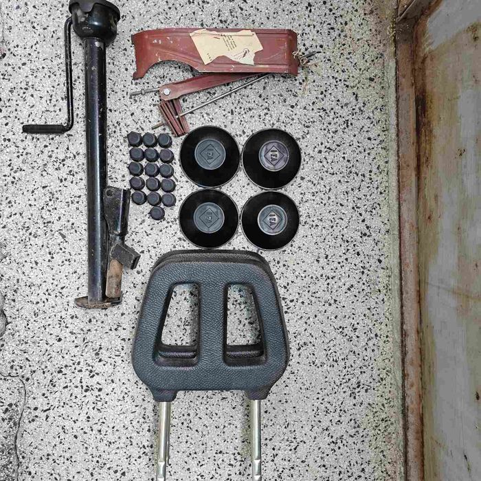 Сет оригинални части за Вартбург