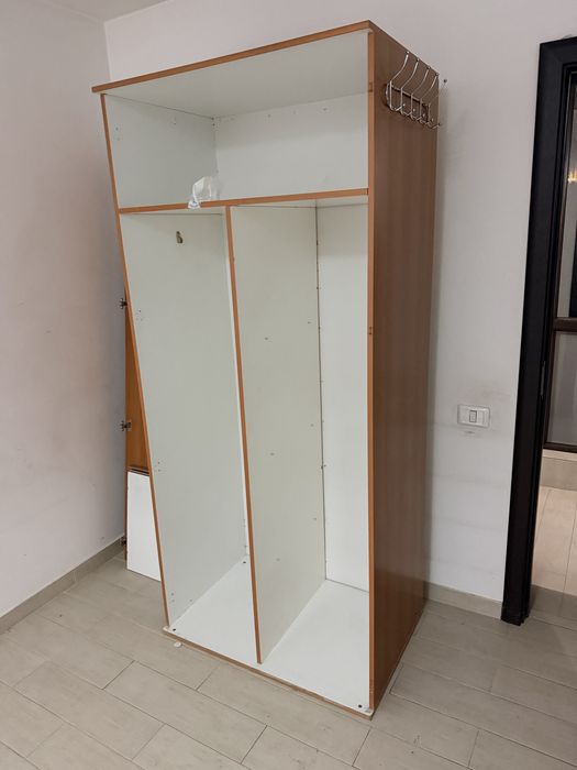 Dulap haine cu 2 uși și oglindă – culoare lemn