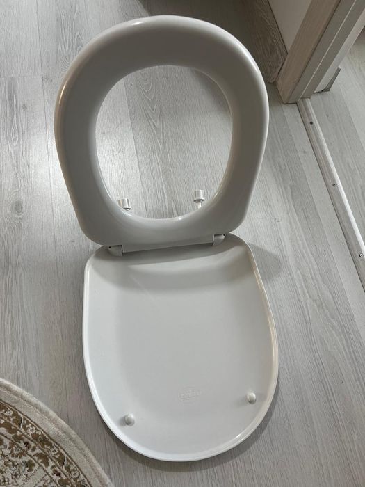Продаю крышку от бачка унитаза