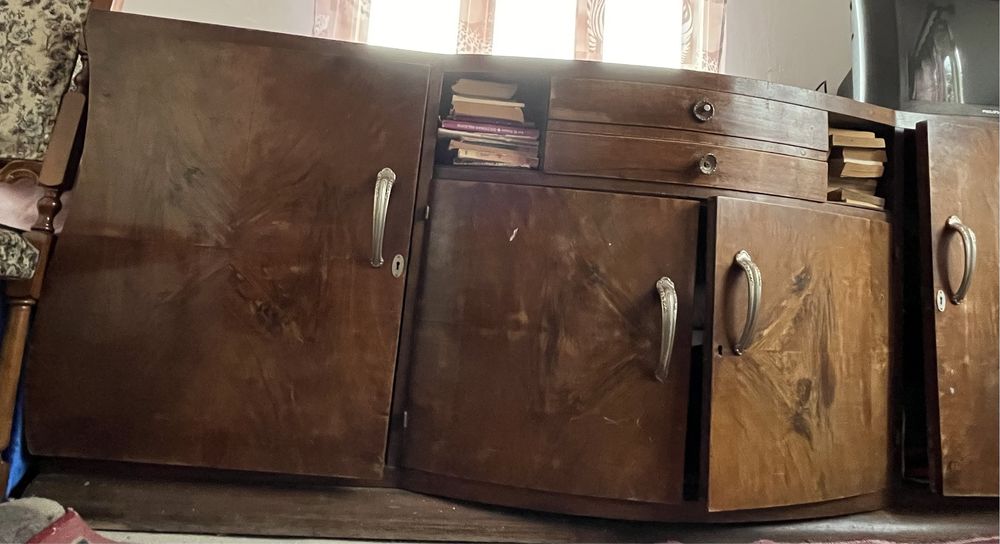 Corpuri de mobilier retro lemn masiv furniruit necesita reconditionare