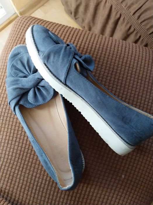 Дамси обувки от велур.