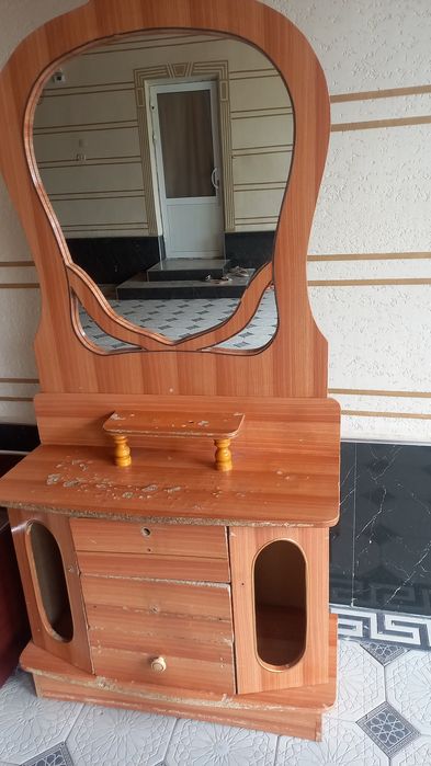 Uy jixozlari, ishlatilgan. Biroz ta'mirtalab