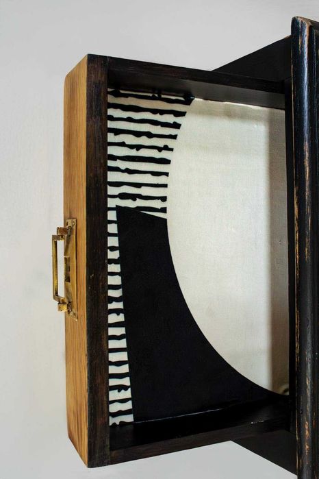 Noptieră stejar unicat – finisaj manual