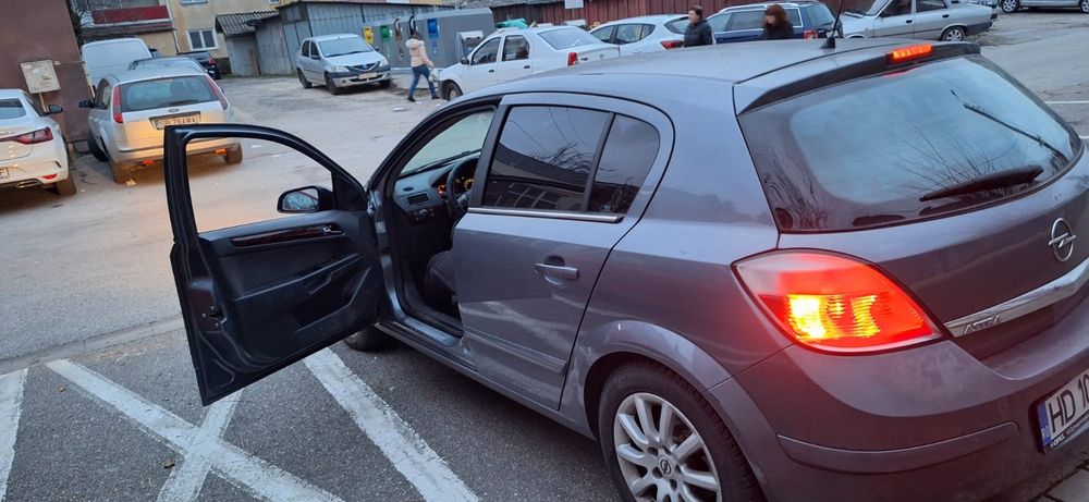 OPEL ASTRA H varianta Elegance
