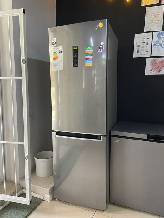 Продам холодильник LG GC-B459MLWM